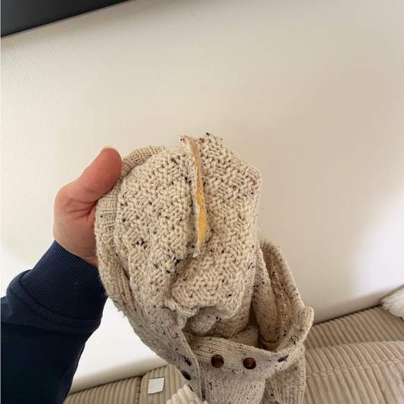 Vintage Cream Knit Sweater - Picture 4 of 4